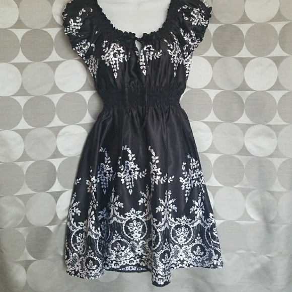 cotton express Dresses & Skirts - Cotton Express flowy dress